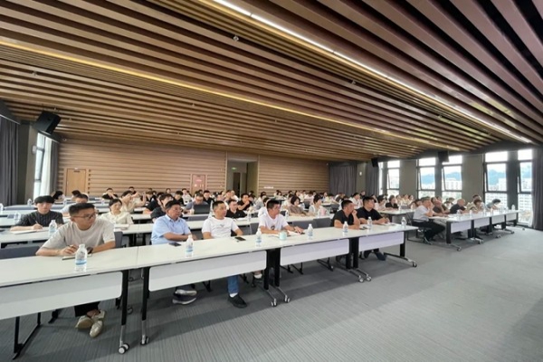 強化公司稅務、法務建設 增強風險防控能力 —浙江中立建設有限公司開展稅務和法務培訓會